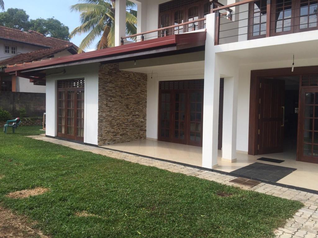Hasara Villa One Polgasowita 外观 照片